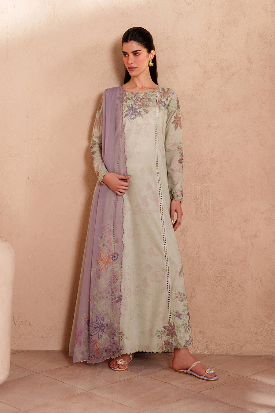 IZNiK Embroided Lawn (EL-09)