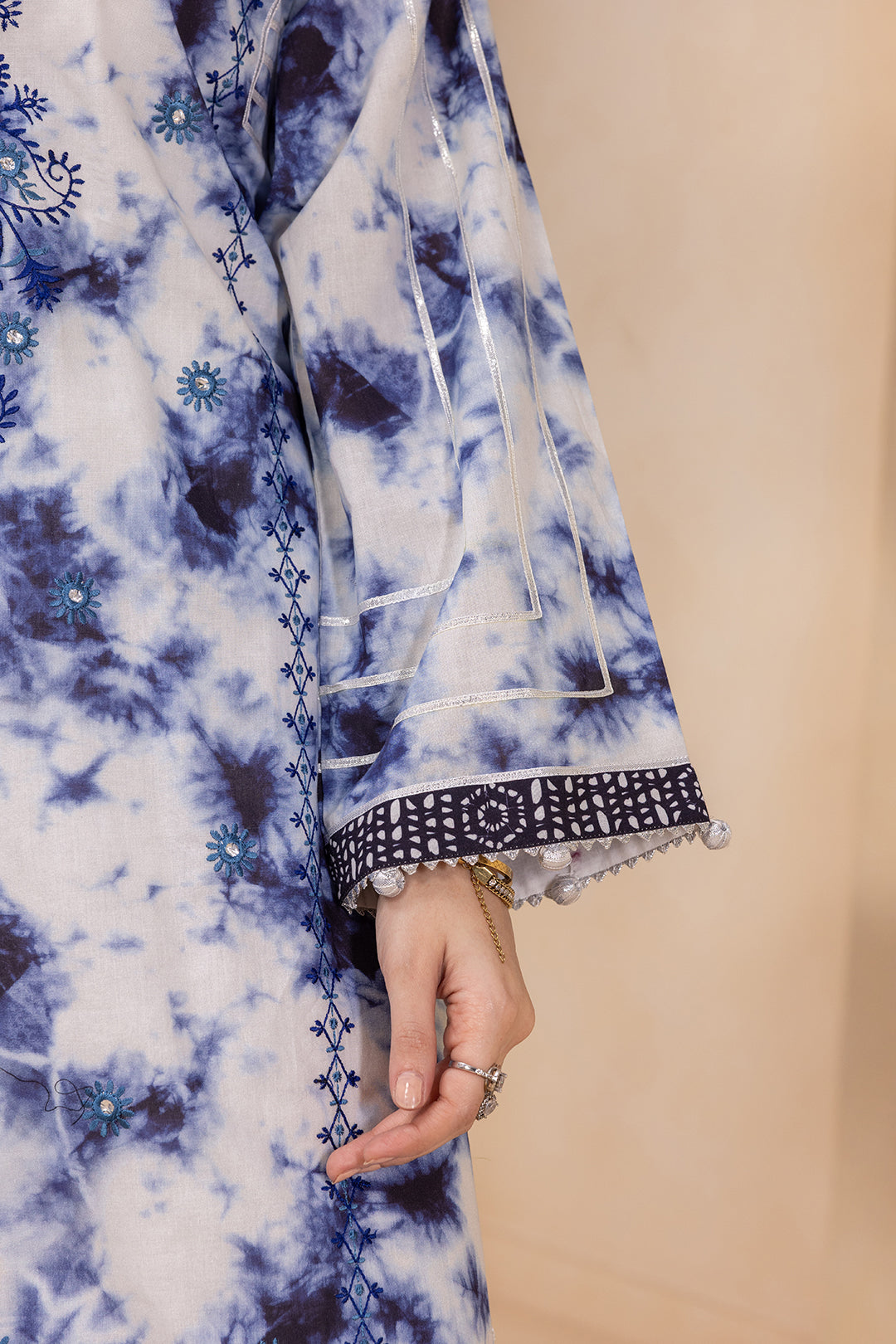 Unstiched Lawn Collection BY Zellbury (WUS26E20740)