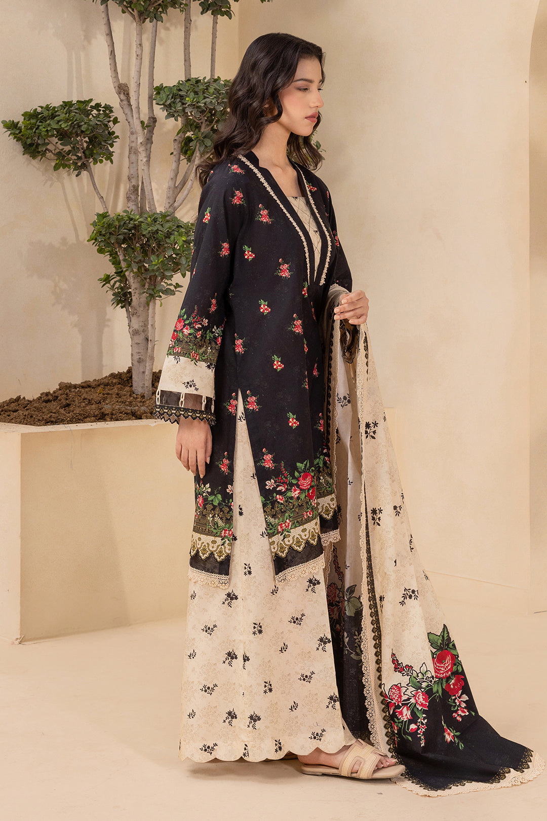 Unstiched Lawn Collection BY Zellbury (WUS26E20698 )