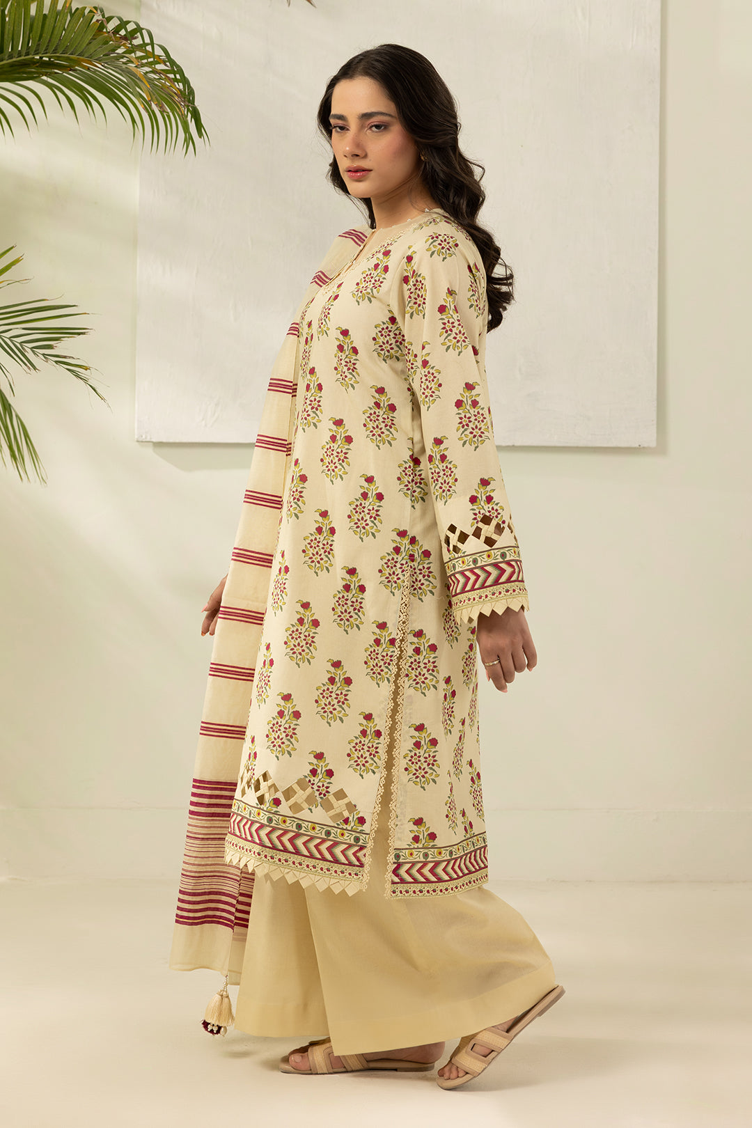 Unstiched Lawn Collection BY Zellbury (WUS26X30636)