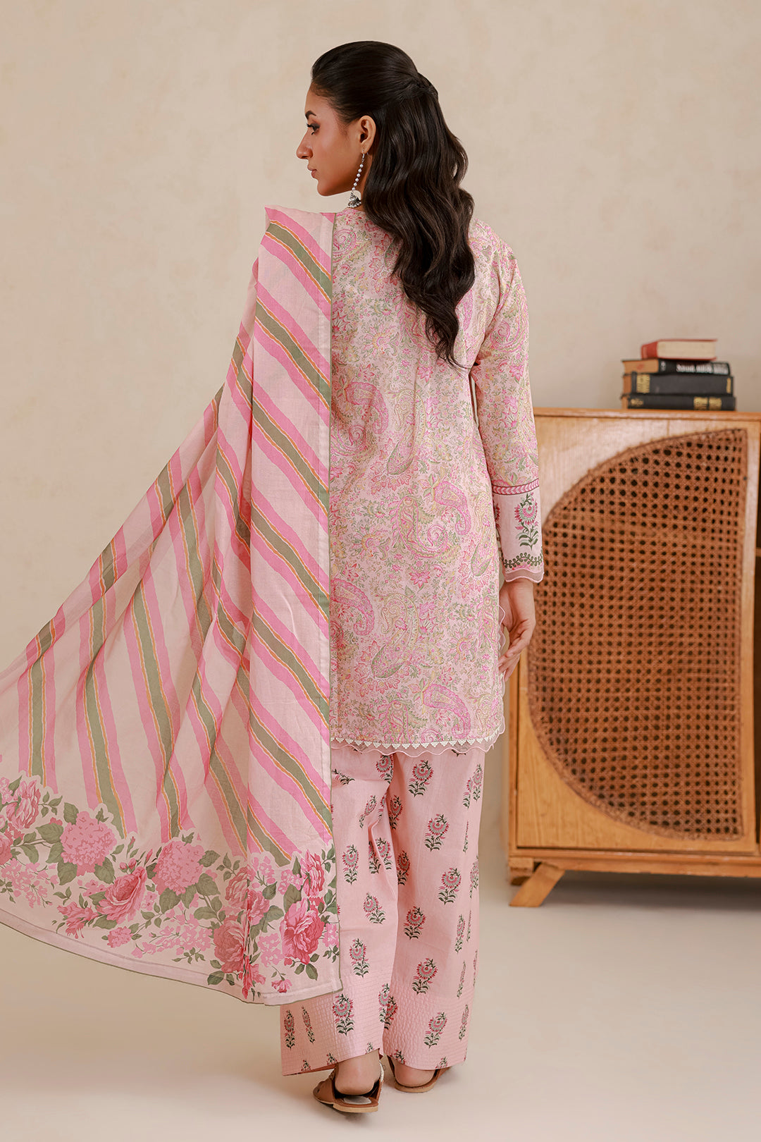 Unstiched Lawn Collection BY Zellbury (WUS26E30431)