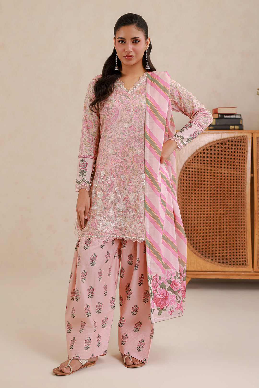 Unstiched Lawn Collection BY Zellbury (WUS26E30431)