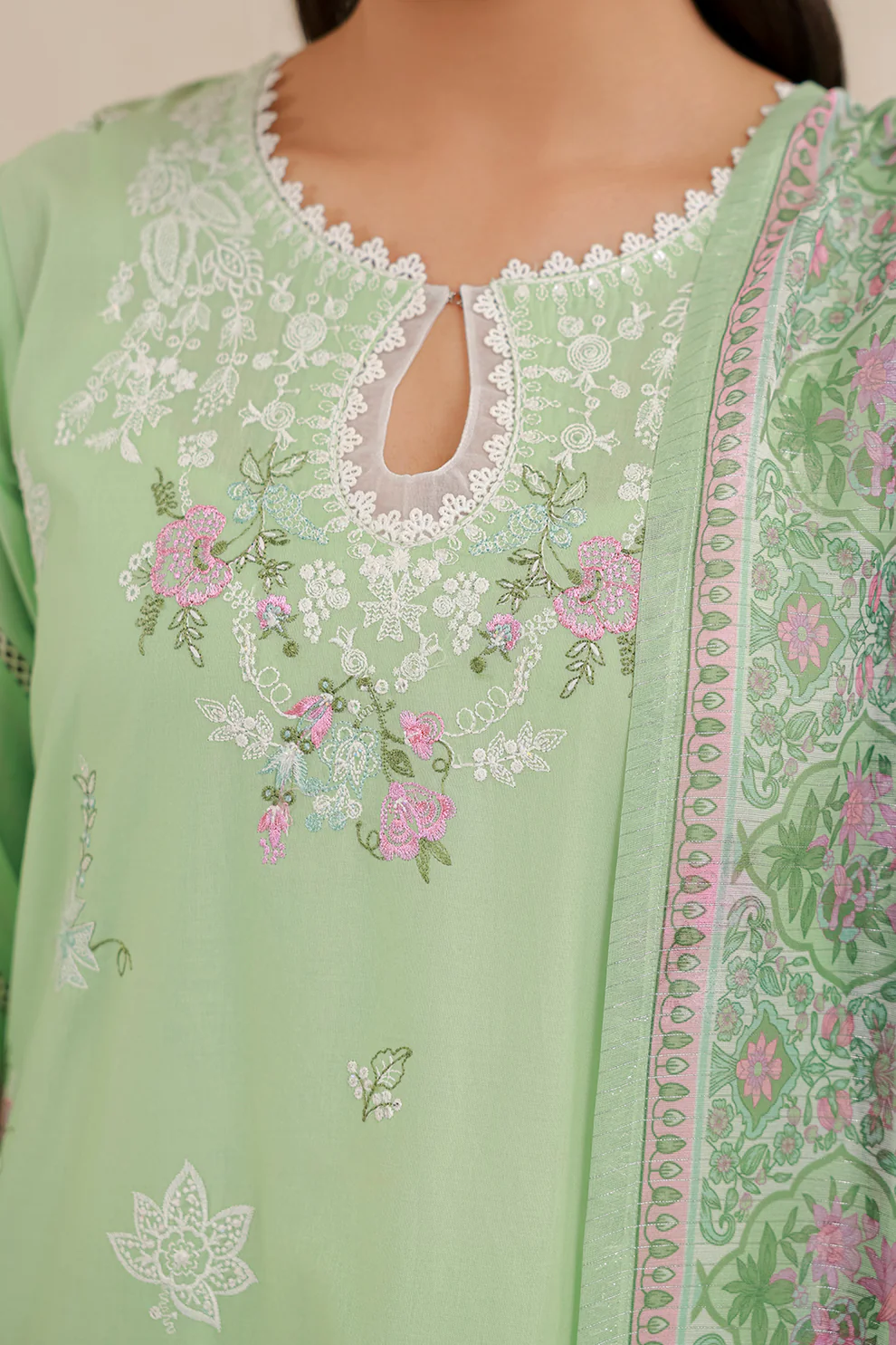 Unstiched Lawn Collection BY Zellbury (WUS26E30585 )