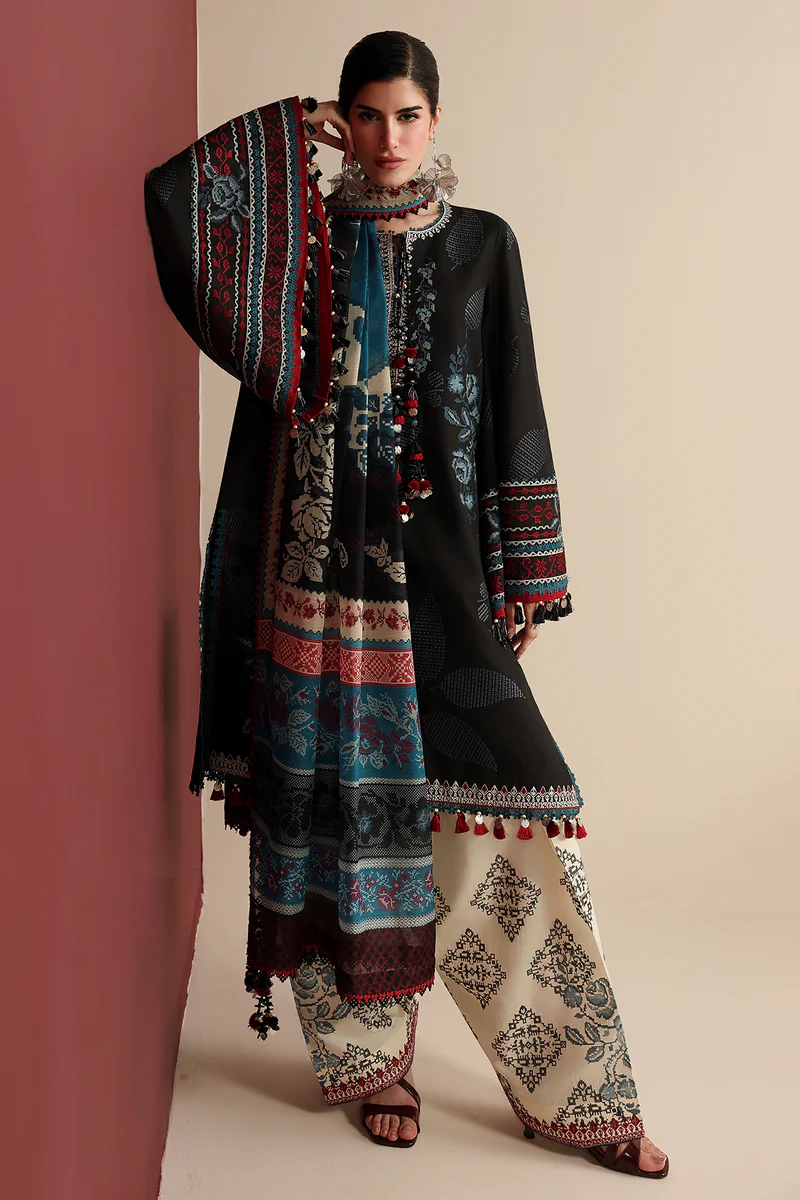 Jazmin Iris EMBROIDERED LAWN IL26-D05