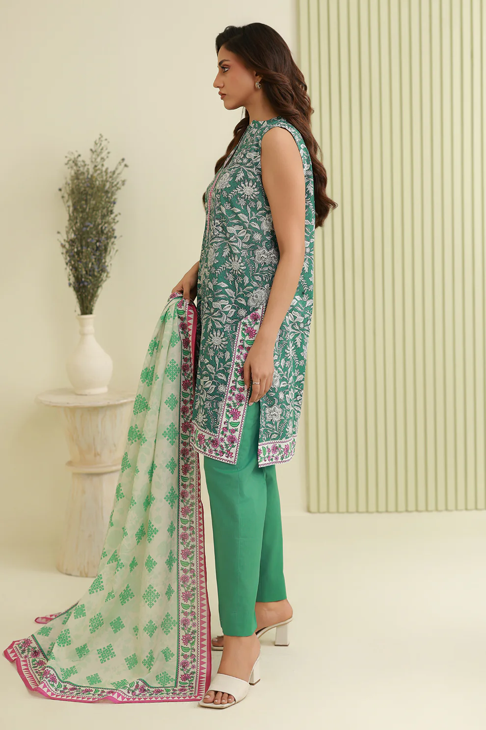 Unstiched Lawn Collection BY Zellbury (WUS26X20805)