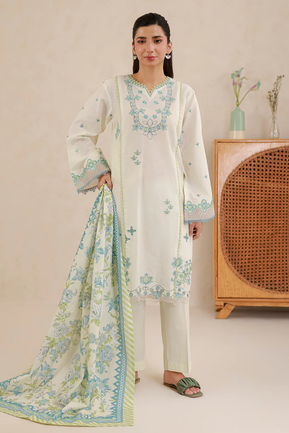 Unstiched Lawn Collection BY Zellbury (WUS26E20743 )